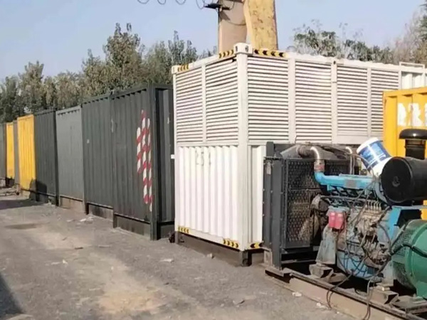 怀安200KW柴油发电机机组每小时油耗是多少？